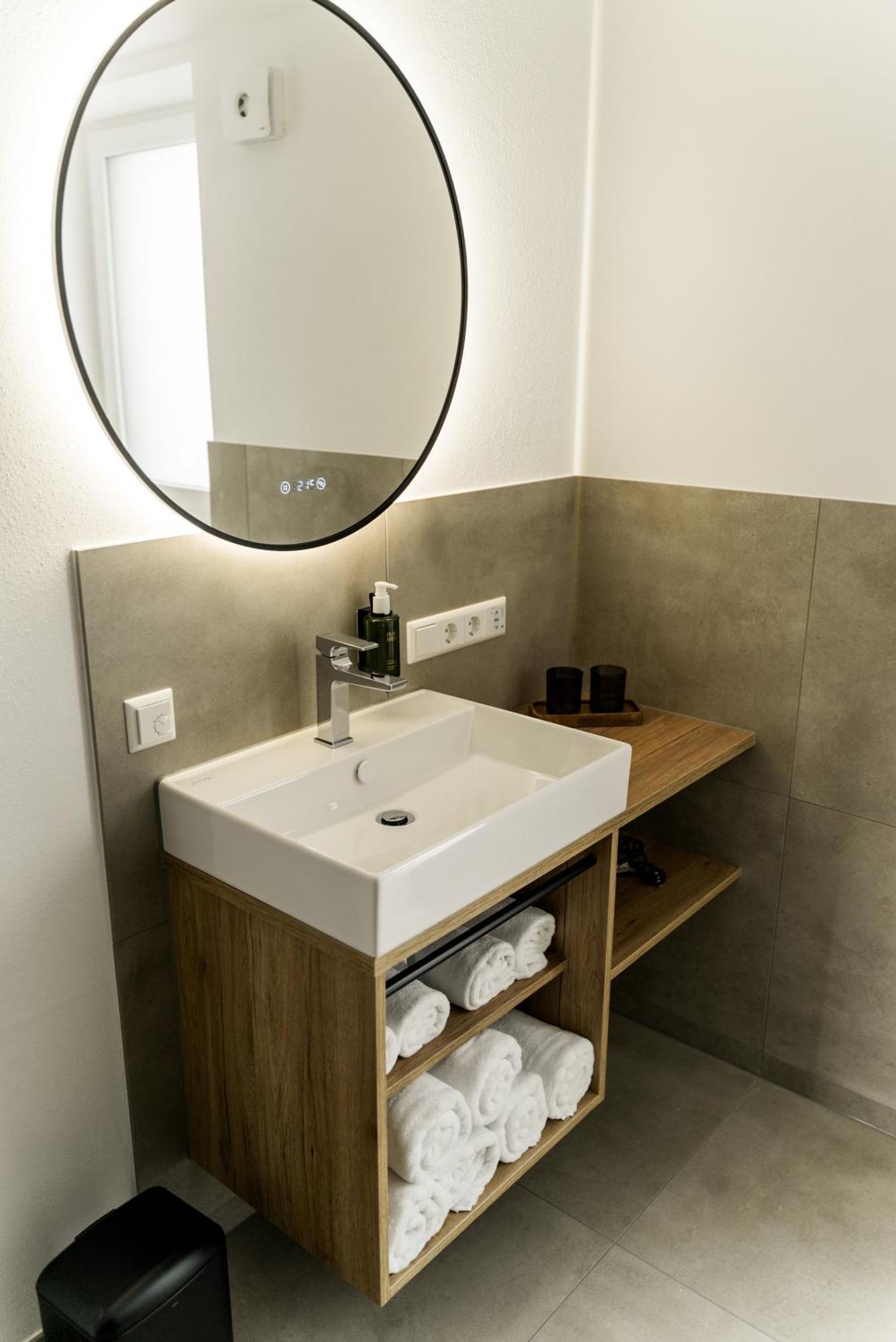 Sedan Apartments 군즈부르크 외부 사진